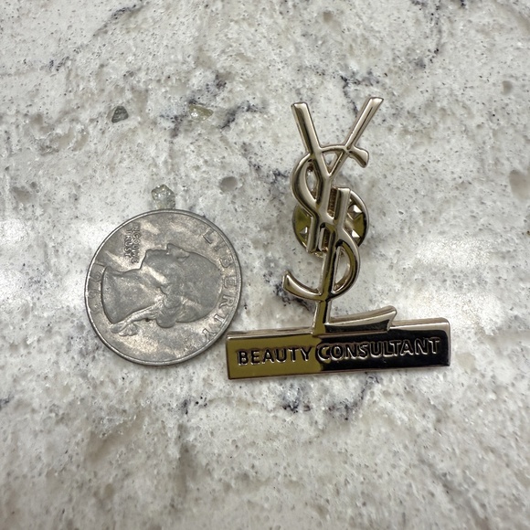 Beauty Consultant YSL Push Pin decorative - Picture 1 of 4